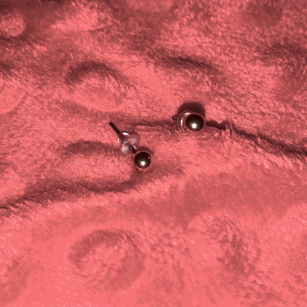4mm Gold Circle Stud Earring